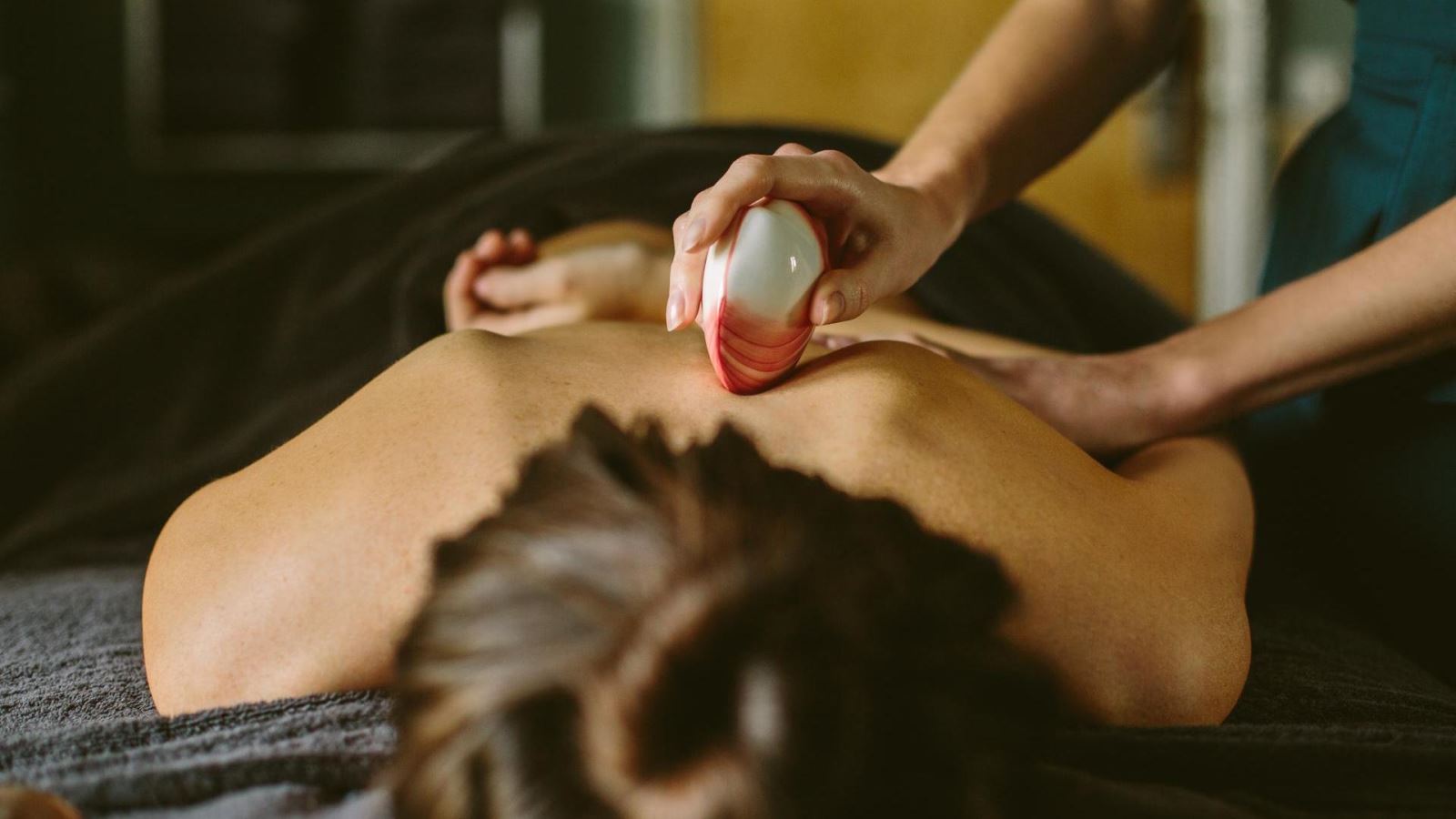 Massage at Roslin Beach Hotel, Spa Hotel in Essex